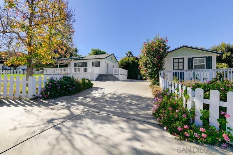1160 E 4th Ave, Escondido, CA 92025