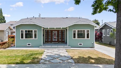 506 Newport Avenue, Long Beach, CA 90814