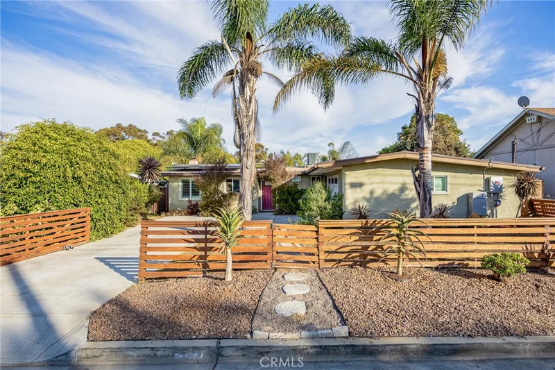 520 Rockledge Street, Oceanside, CA 92054