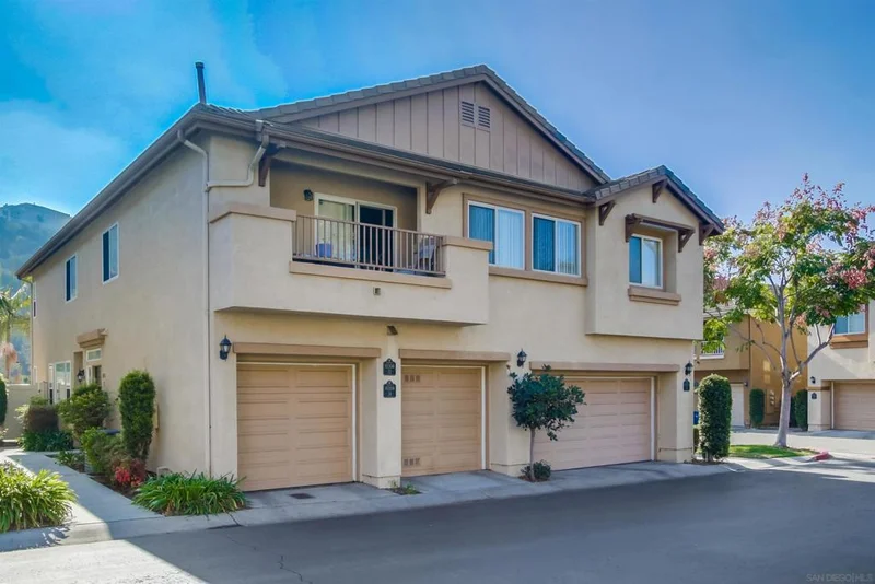 10306 Scripps Poway Pkwy 14, San Diego, CA 92131