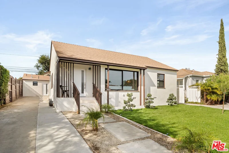 7833 Naylor Avenue, Los Angeles, CA 90045