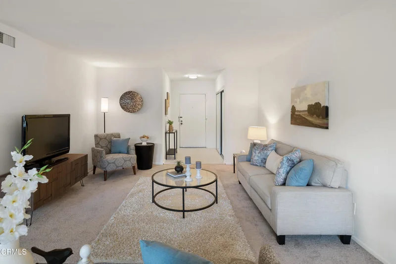 420 S Madison Avenue 302, Pasadena, CA 91101
