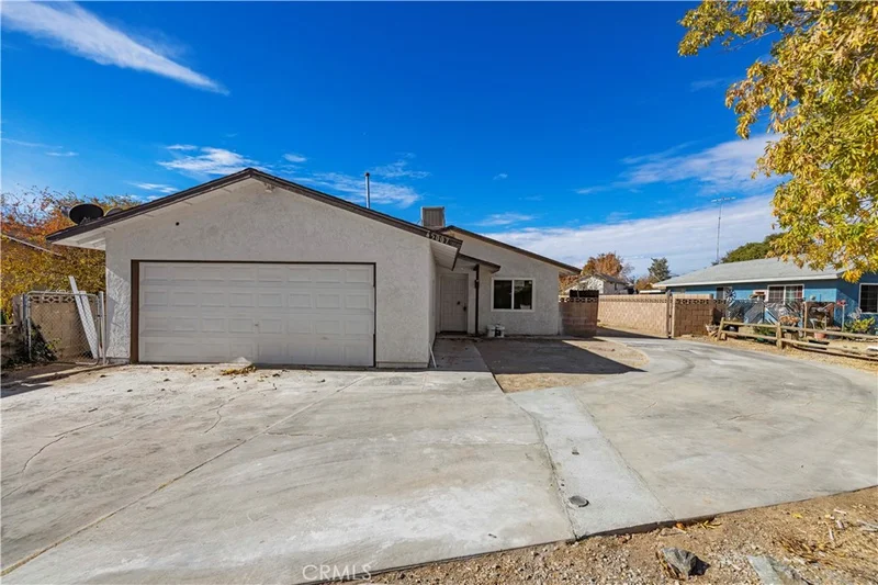 45007 Logue Court, Lancaster, CA 93535