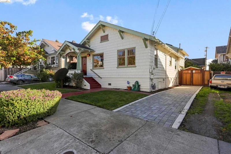 615 57th St, Oakland, CA 94609