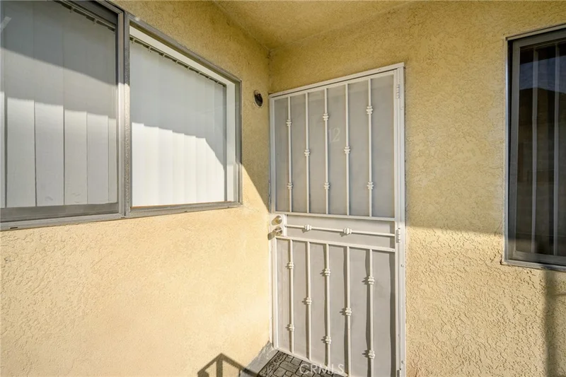 208 E Chevy Chase Drive 12 photo 2