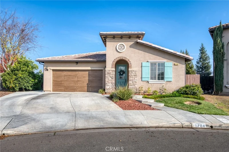 6784 W Kadota Avenue, Fresno, CA 93723