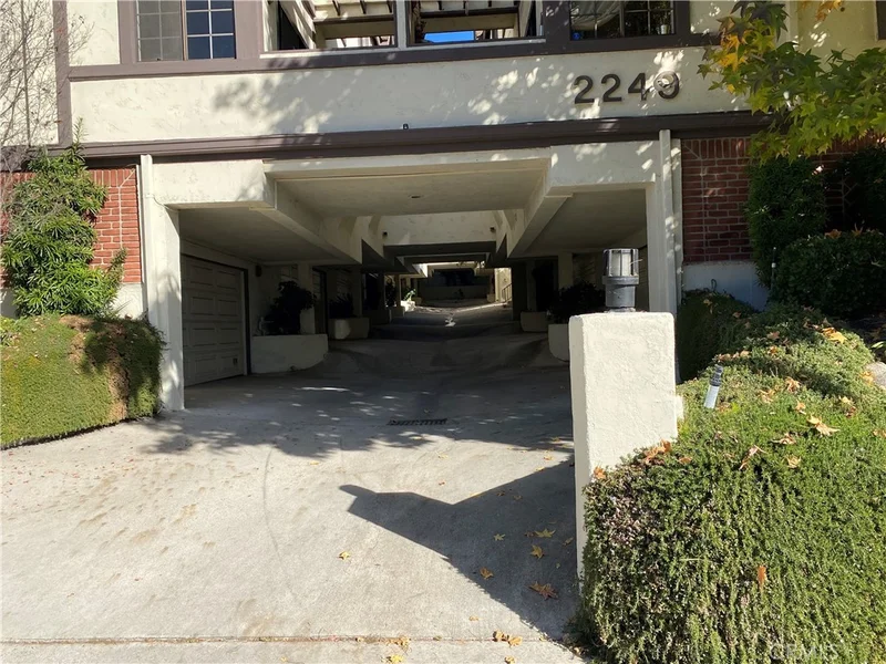 2249 Montrose Avenue 4, Montrose, CA 91020