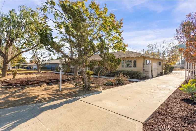5462 Jurupa Avenue, Riverside, CA 92504
