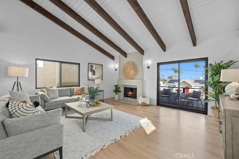 1121 Stanford Avenue, Redondo Beach, CA 90278
