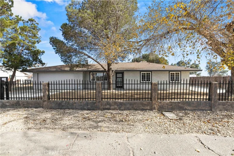 41420 154th Street E, Lake Los Angeles, CA 93535