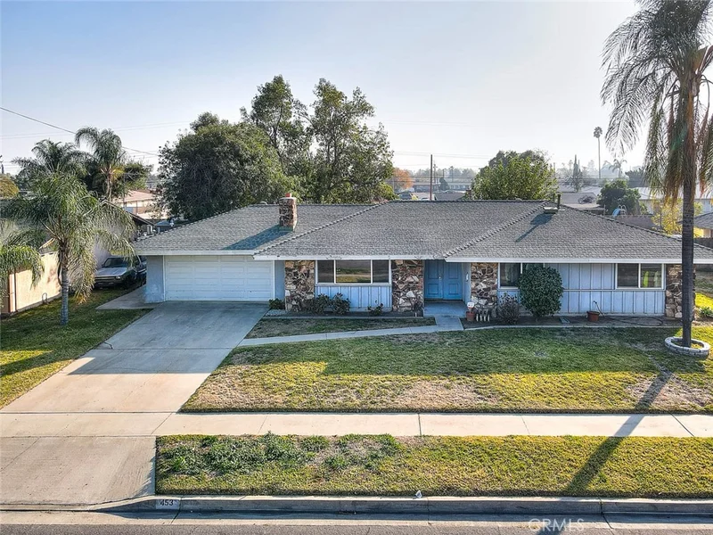 453 E Home Street, Rialto, CA 92376