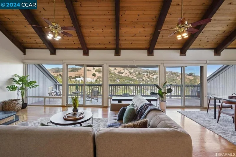 901 Harbor View Dr, Martinez, CA 94553