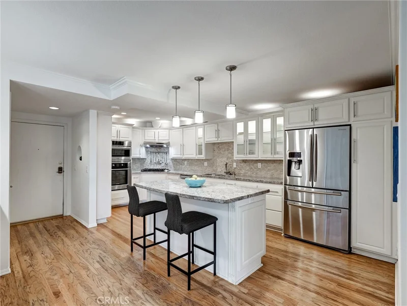 5190 E Colorado Street 204, Long Beach, CA 90814