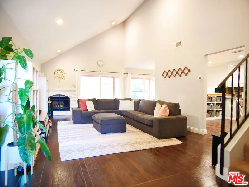27147 Rio Prado Drive, Valencia, CA 91354