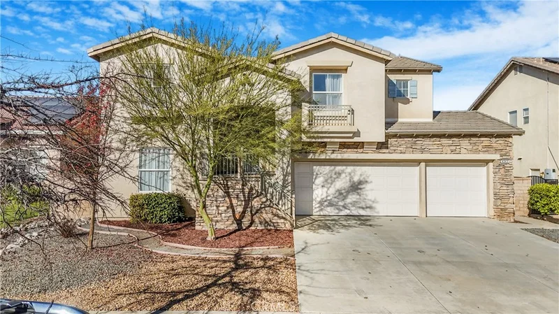 4243 Floyd Drive, Corona, CA 92883