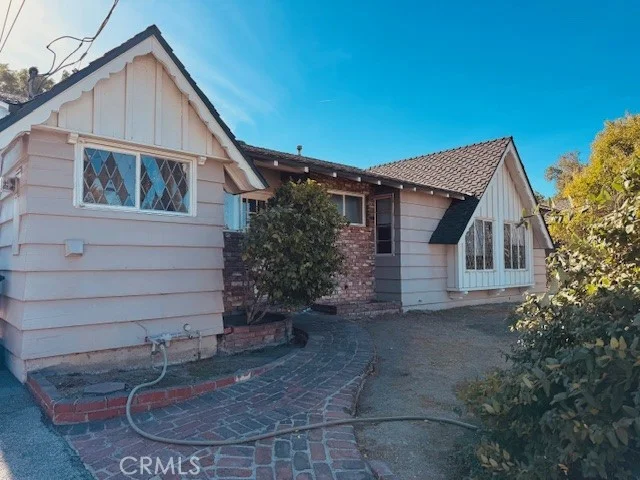 22714 Macfarlane Drive, Woodland Hills, CA 91364