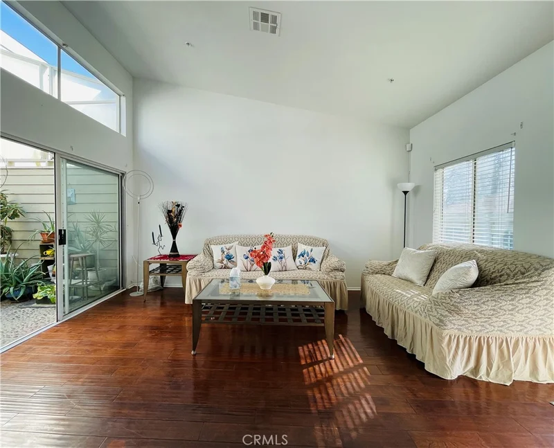11377 Osborne Place 17, Sylmar, CA 91342