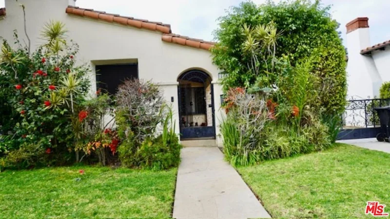 1153 S Alfred Street, Los Angeles, CA 90035