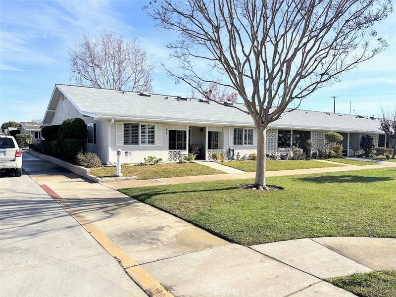1241 Golden Rain Road M-3 2F, Seal Beach, CA 90740