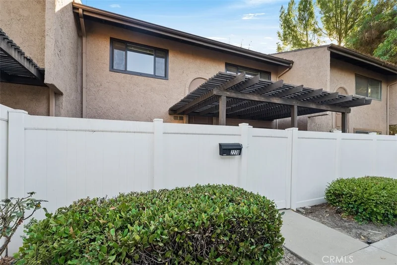 2278 Loma Alta Drive 8, Fullerton, CA 92833
