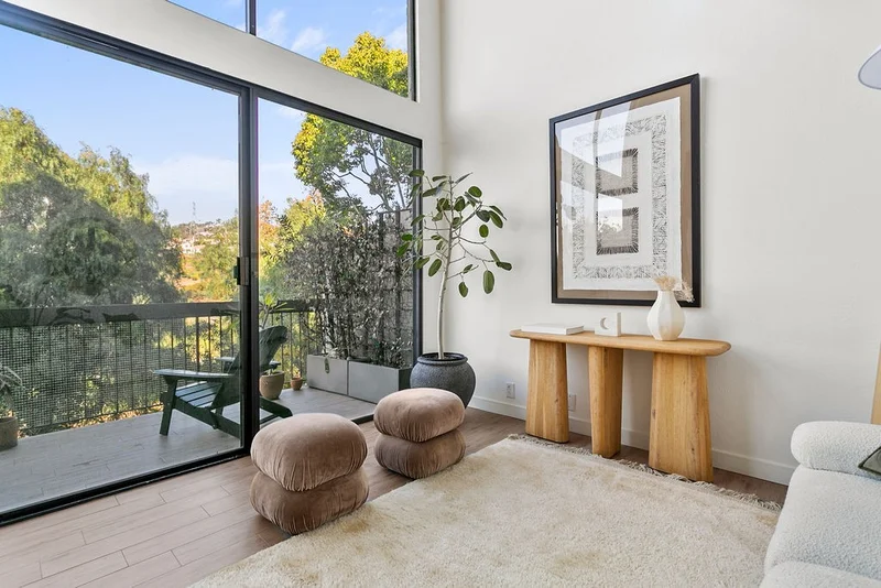 2564 Navarra Drive 105, Carlsbad, CA 92009