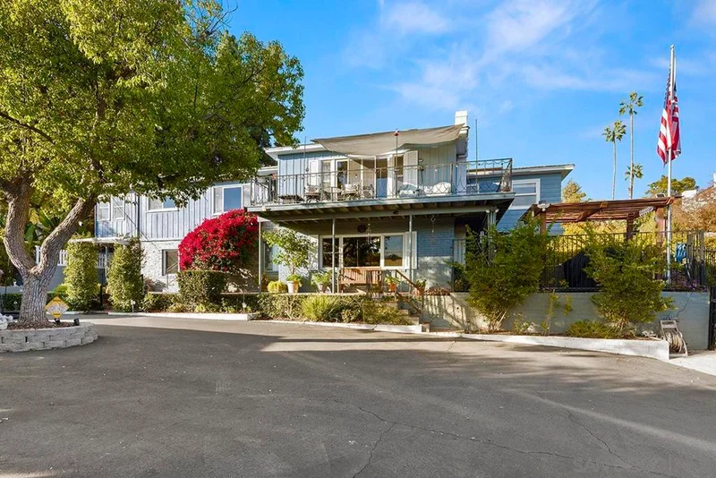 10250 Vista De La Cruz, La Mesa, CA 91941
