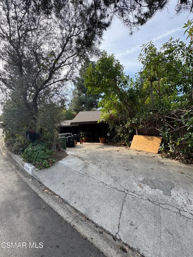 11218 Laurie Drive, Studio City, CA 91604
