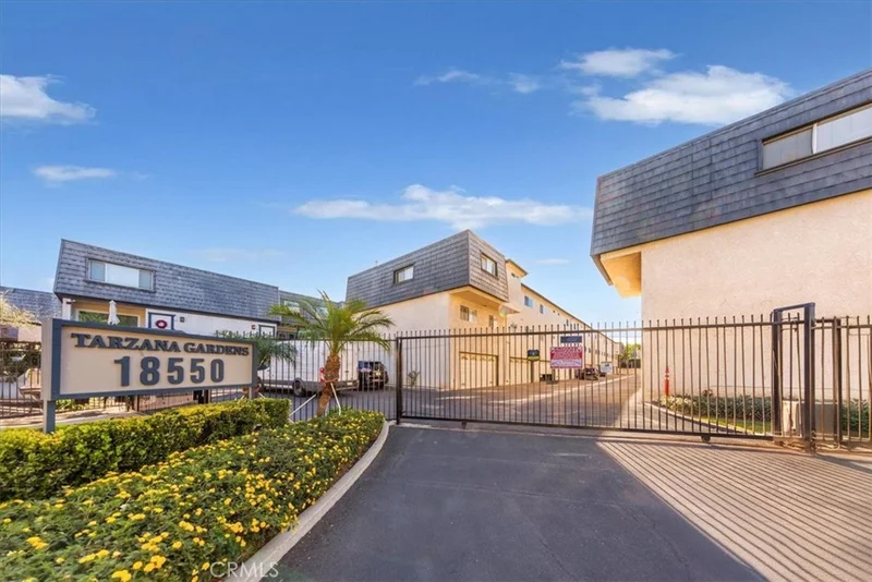 18550 Hatteras Street 91, Tarzana, CA 91356