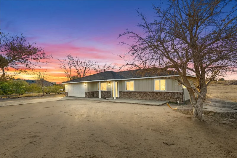11572 A Avenue, Hesperia, CA 92345