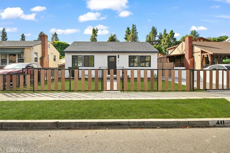411 N Catalina Street, Burbank, CA 91505