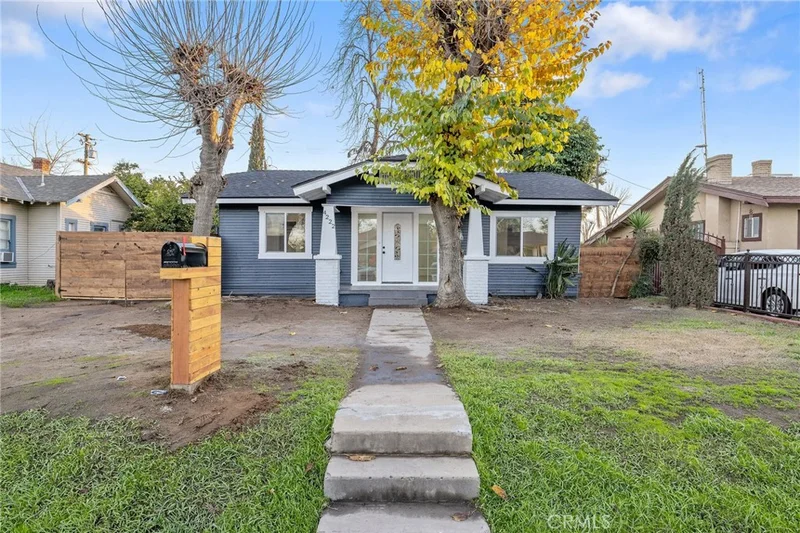 4222 E Washington, Fresno, CA 93702