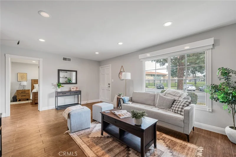 1845 Anaheim Avenue 12B, Costa Mesa, CA 92627