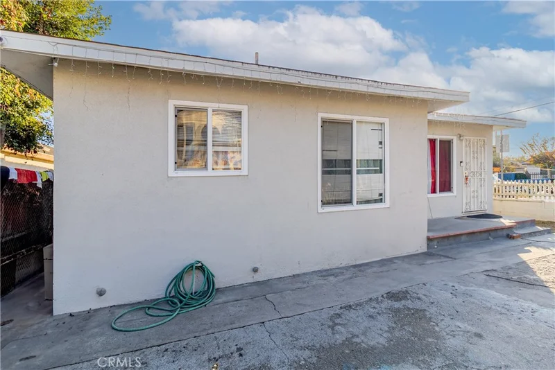 1002 E L Street, Wilmington, CA 90744