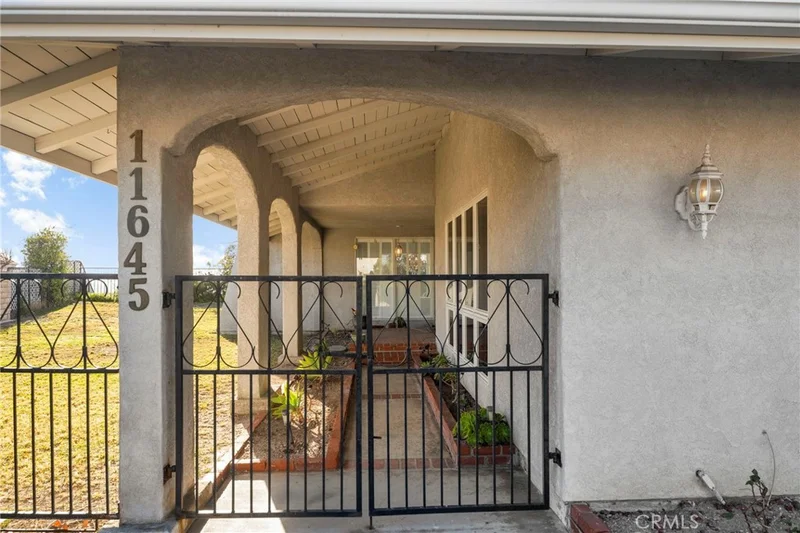 11645 Seminole Circle, Porter Ranch, CA 91326