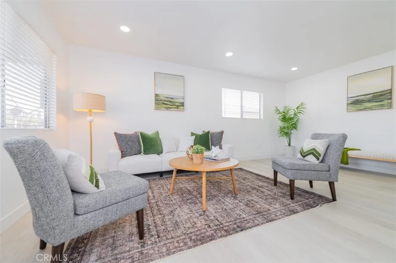 1169 W Calle Del Sol 4, Azusa, CA 91702