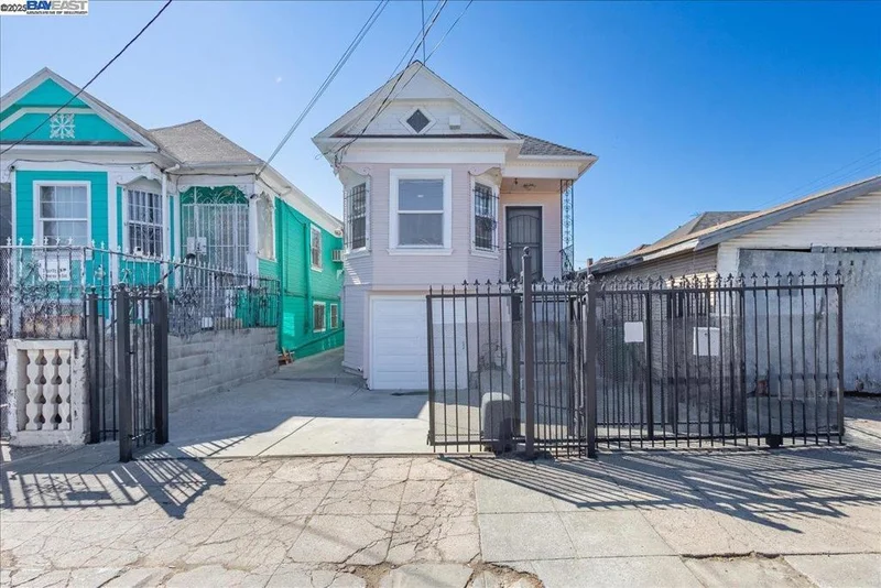 913 35th Ave, Oakland, CA 94601