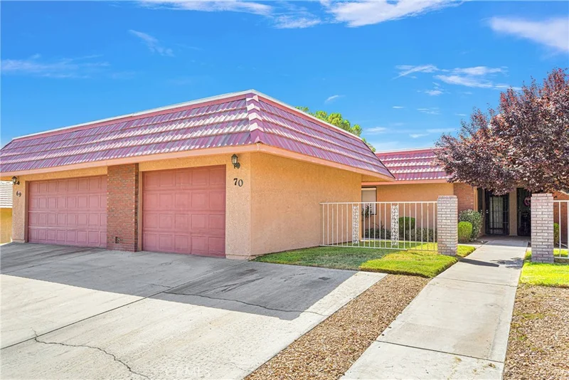27535 Lakeview Drive 70, Helendale, CA 92342