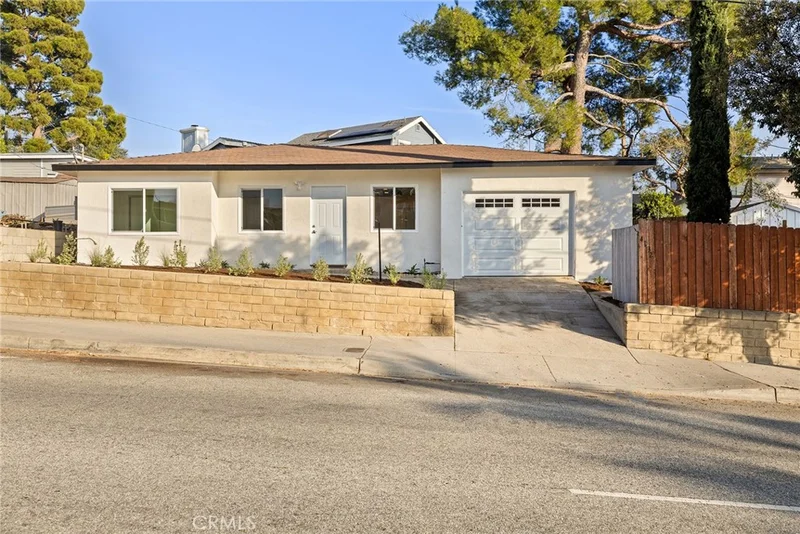 4132 La Crescenta Avenue, La Crescenta, CA 91214