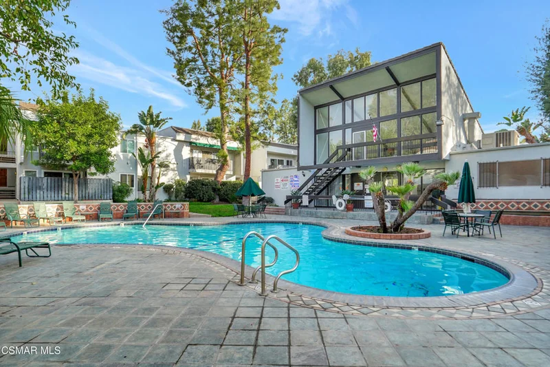 18645 Hatteras Street 152, Tarzana, CA 91356