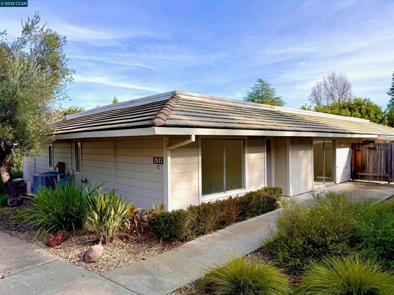 2933 Ptarmigan Dr 3, Walnut Creek, CA 94595
