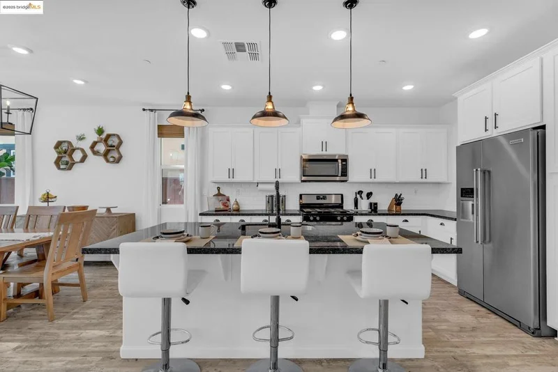1842 Thyme Ct, Gilroy, CA 95020