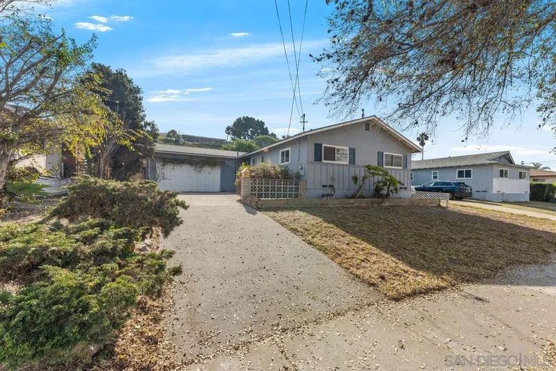 228 E J St, Chula Vista, CA 91910