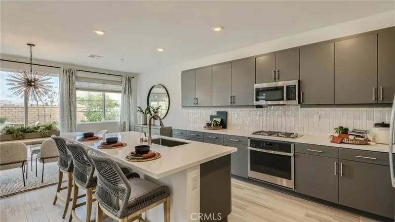 2746 Emerald Bay Drive, Rialto, CA 92377