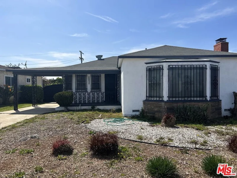 10045 S St Andrews Place, Los Angeles, CA 90047