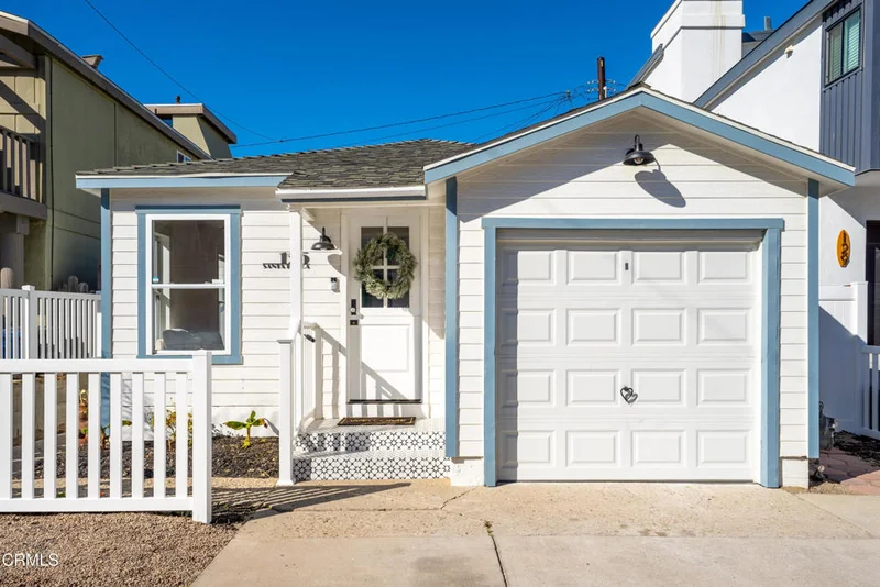 125 Santa Paula Avenue, Oxnard, CA 93035