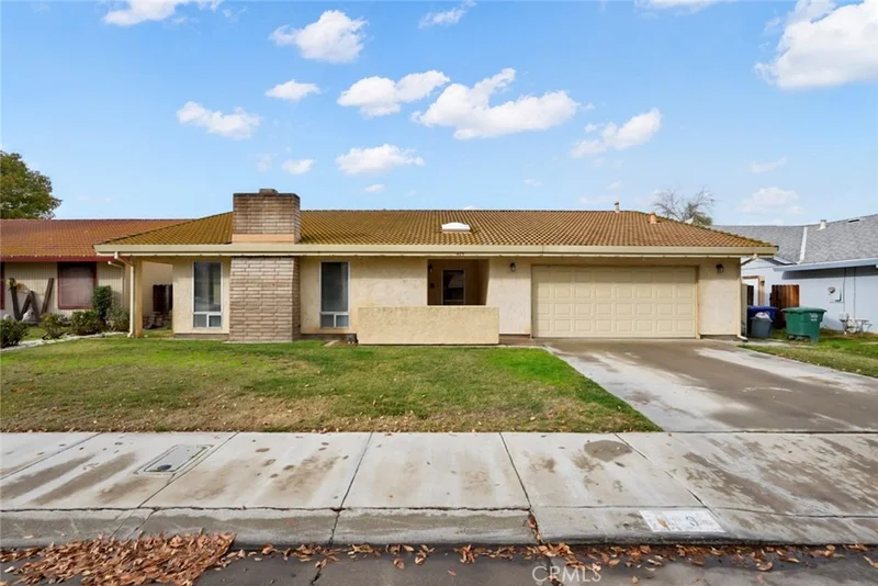 423 N Santa Monica Street, Los Banos, CA 93635
