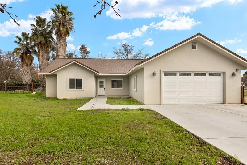 8610 Hollis Street, Los Molinos, CA 96055