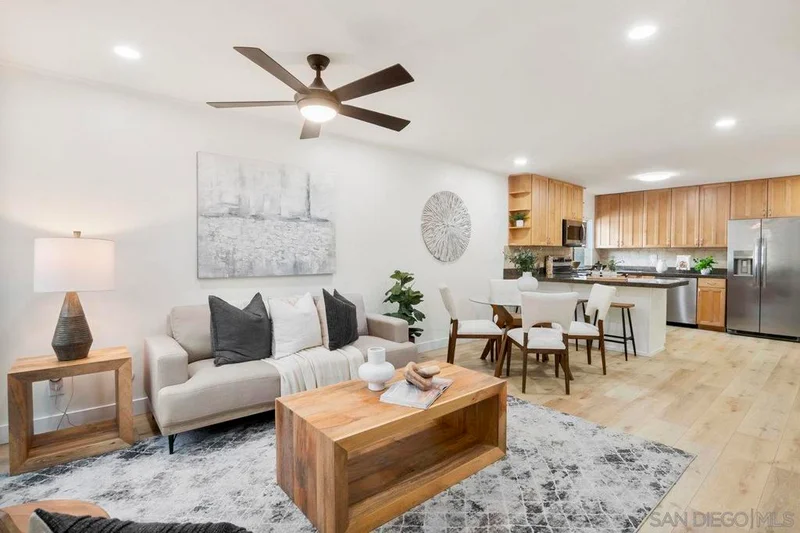1127 Thomas Ave 12, San Diego, CA 92109