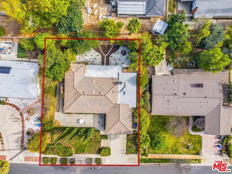 8550 Eatough Avenue, West Hills, CA 91304
