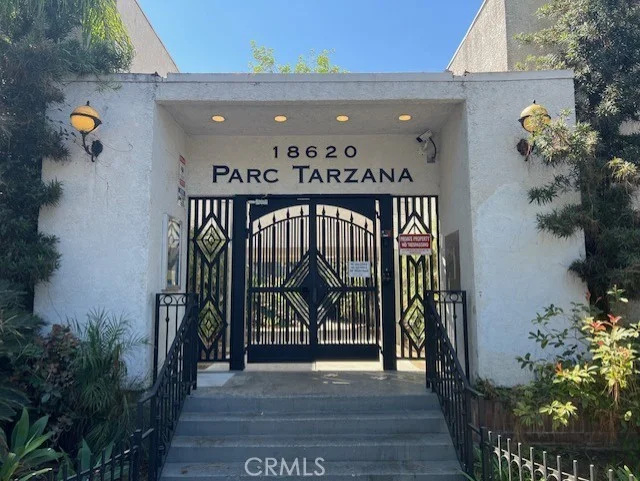 18620 Hatteras Street 144, Tarzana, CA 91356